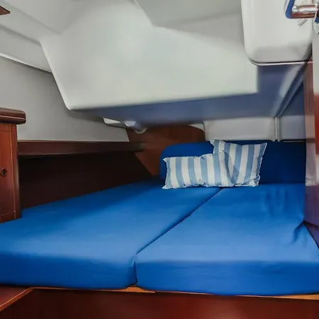 Πλωτό κατάλυμα Bboats *