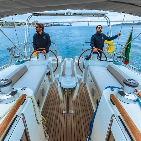 Πλωτό κατάλυμα Bboats Lisboa